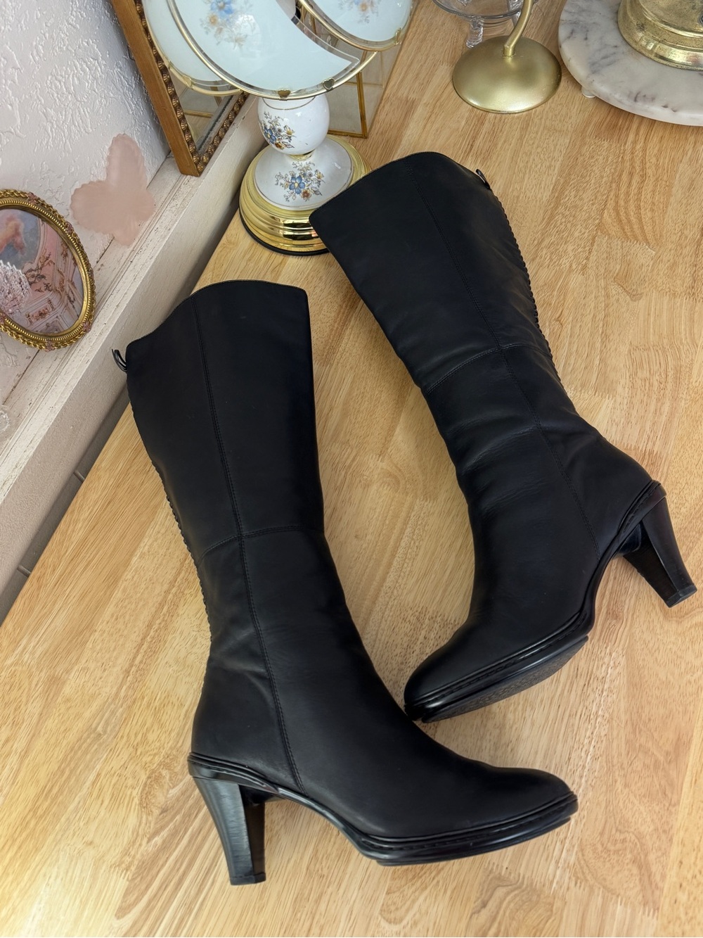 Sofft Black Leather Lace Up Back Knee High Boots Size 10 Side Zip Comfort Whimsy